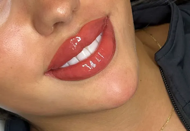 lip blush tattoo