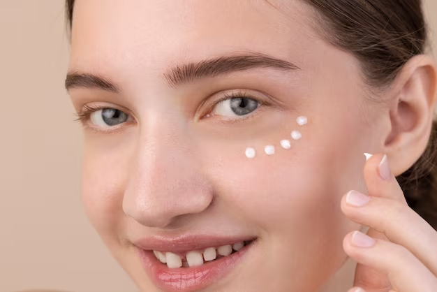 Best eye cream for sensitive skin Dermatologist-recommended - Soothing eye cream